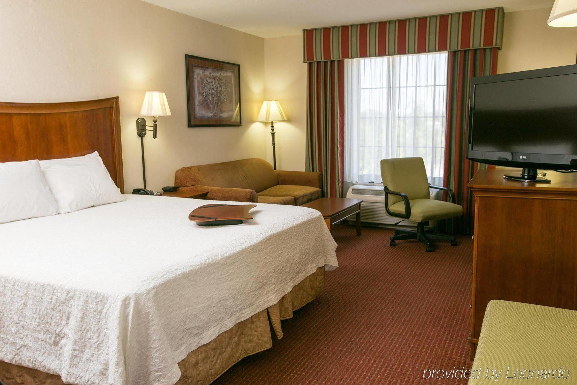 Hampton Inn Hadley-Amherst Area Kültér fotó